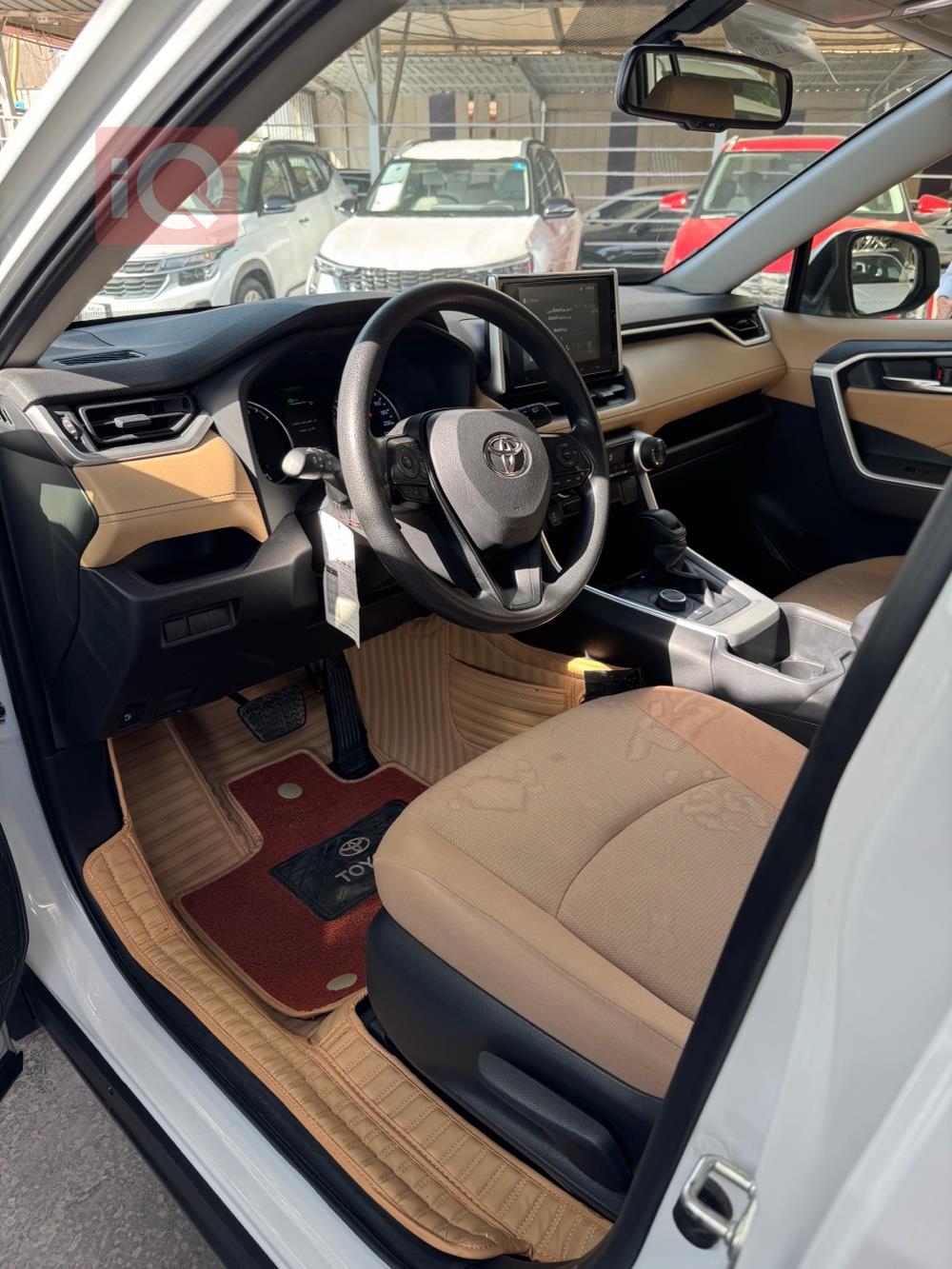 تۆیۆتا ڕاڤ 4